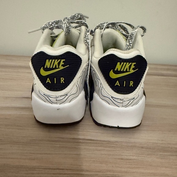 Nike Air Max 90 LTR SE DX1814-100 For Kids Size 3,5Y - Picture 4 of 8